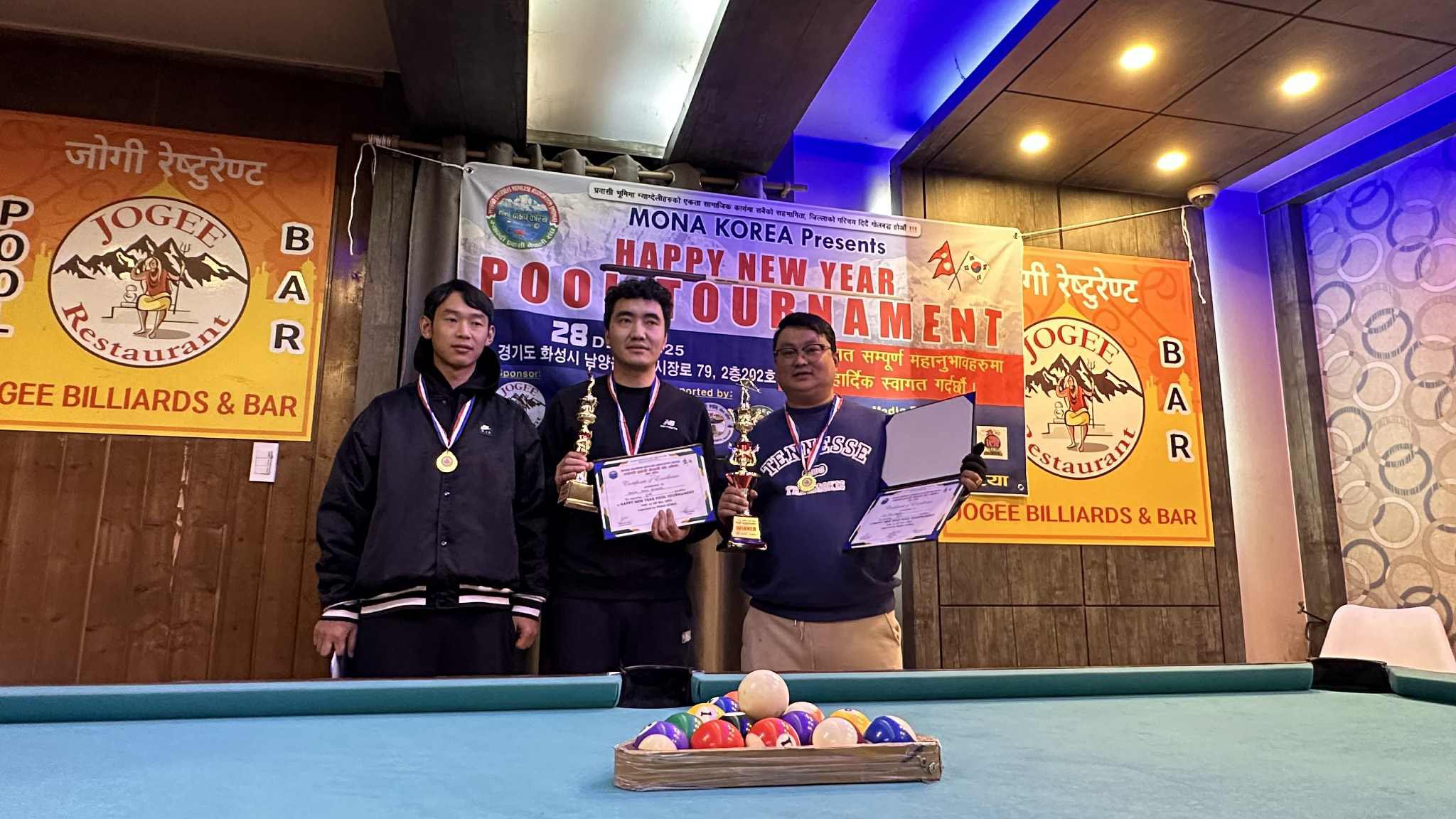 प्रथम पुरुस्कार दिल आले मगर दोस्रो दावा शेर्पा र तेस्रो सन्तोश राइ, आङ छिरिङ शेर्पा प्रथम पुरुस्कार दिल आले मगर दोस्रो दावा शेर्पा र तेस्रो सन्तोश राइ, आङ छिरिङ शेर्पा